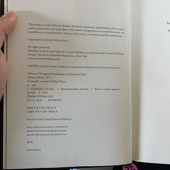 2012 First Edition Hardcover Book "Gone Girl" by Gillian Flynn - Picture 2 of 5